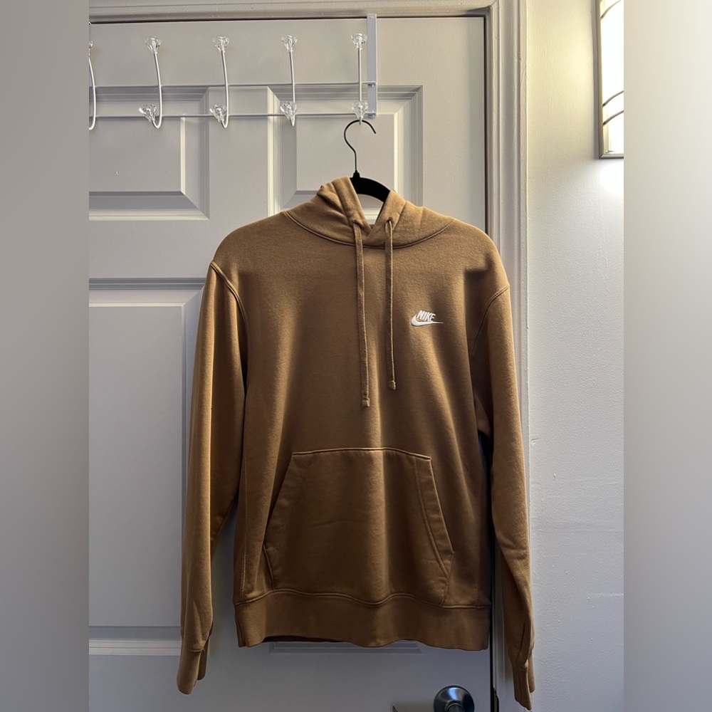 Nike Sportswear Club Fleece
Pullover Hoodie